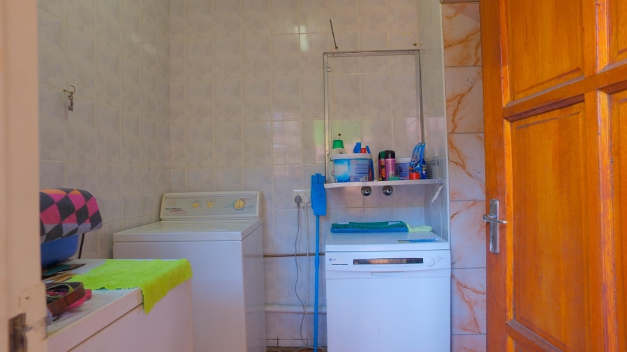 3 Bedroom Property for Sale in Safari Gardens North West